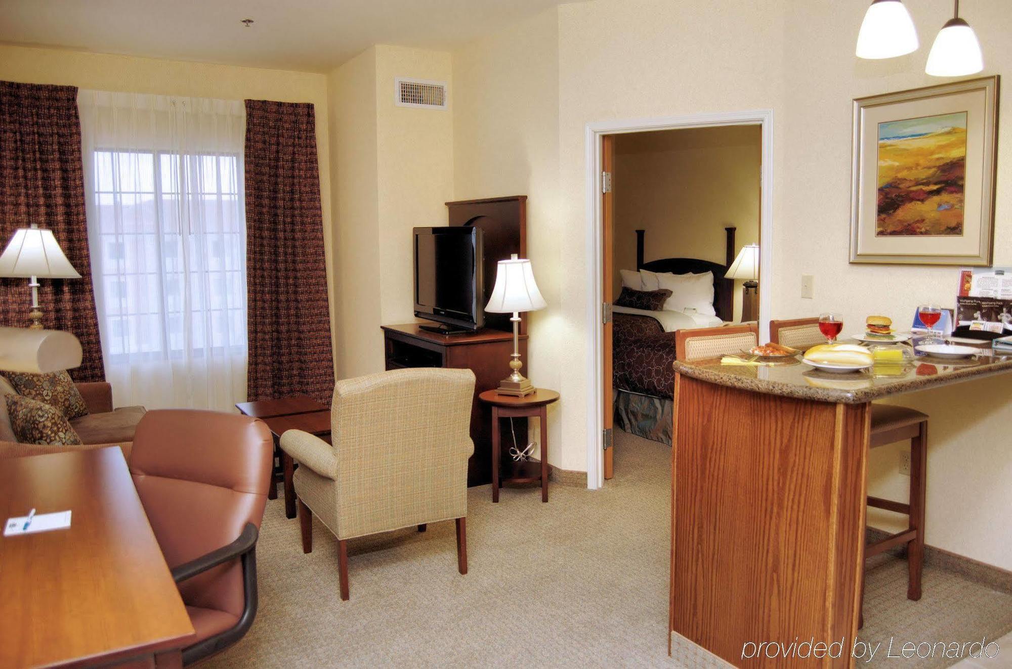 Staybridge By Ihg Hotel 4*