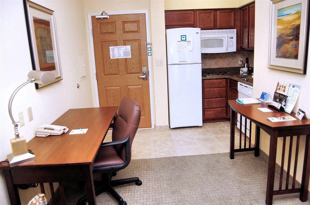 Staybridge By Ihg Hotel