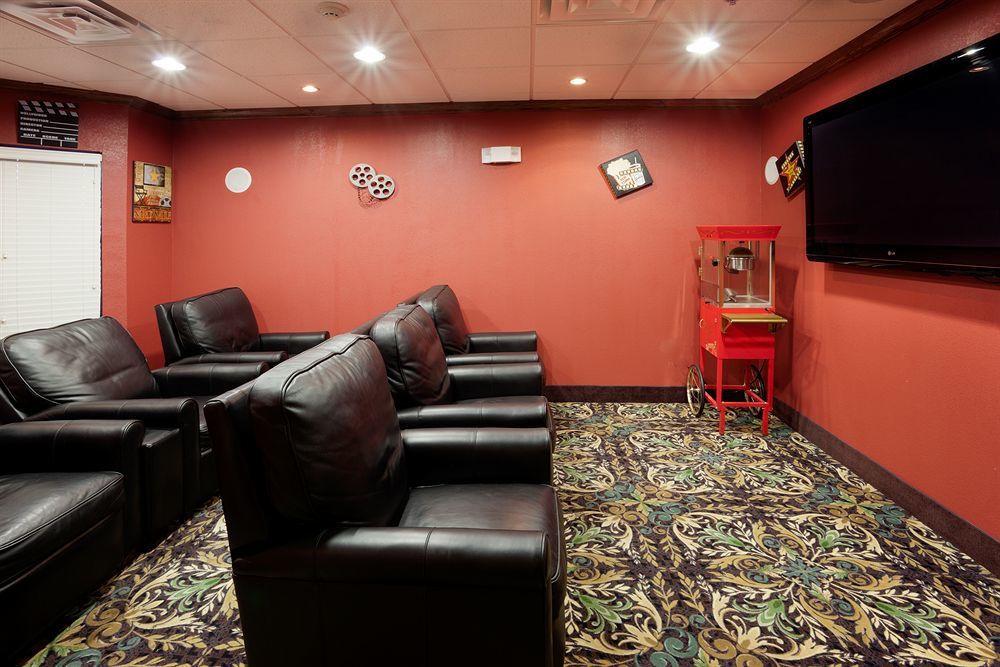 Staybridge By Ihg Hotel
